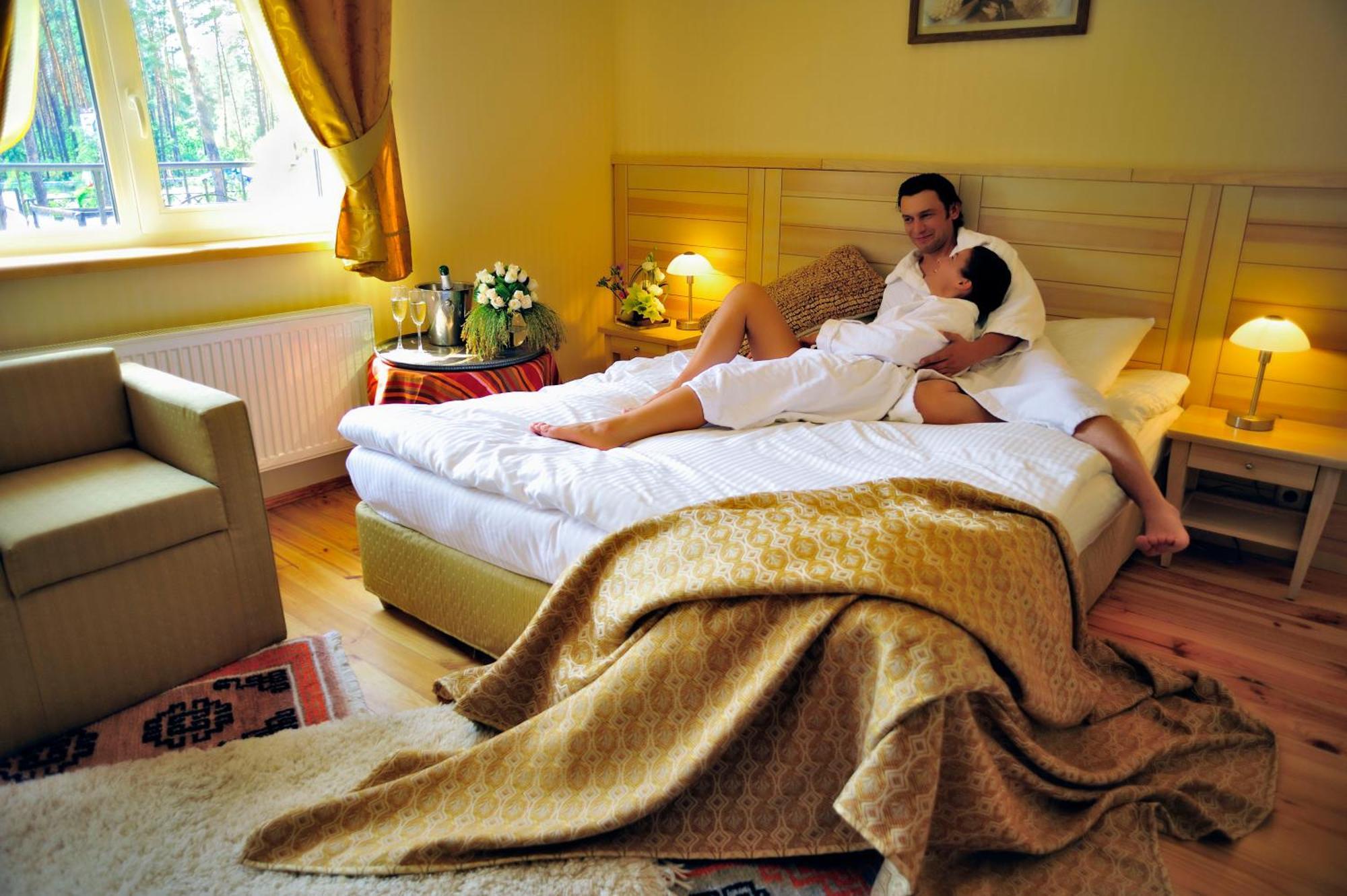 Seasons Spa Boutique Hotel Kozyn Dış mekan fotoğraf