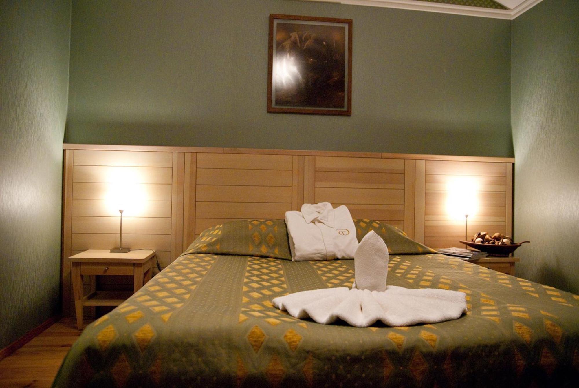Seasons Spa Boutique Hotel Kozyn Dış mekan fotoğraf