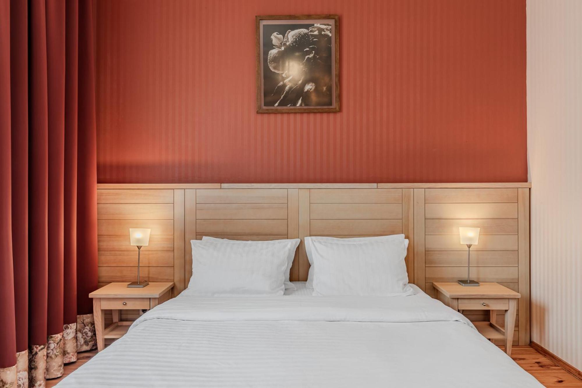 Seasons Spa Boutique Hotel Kozyn Dış mekan fotoğraf