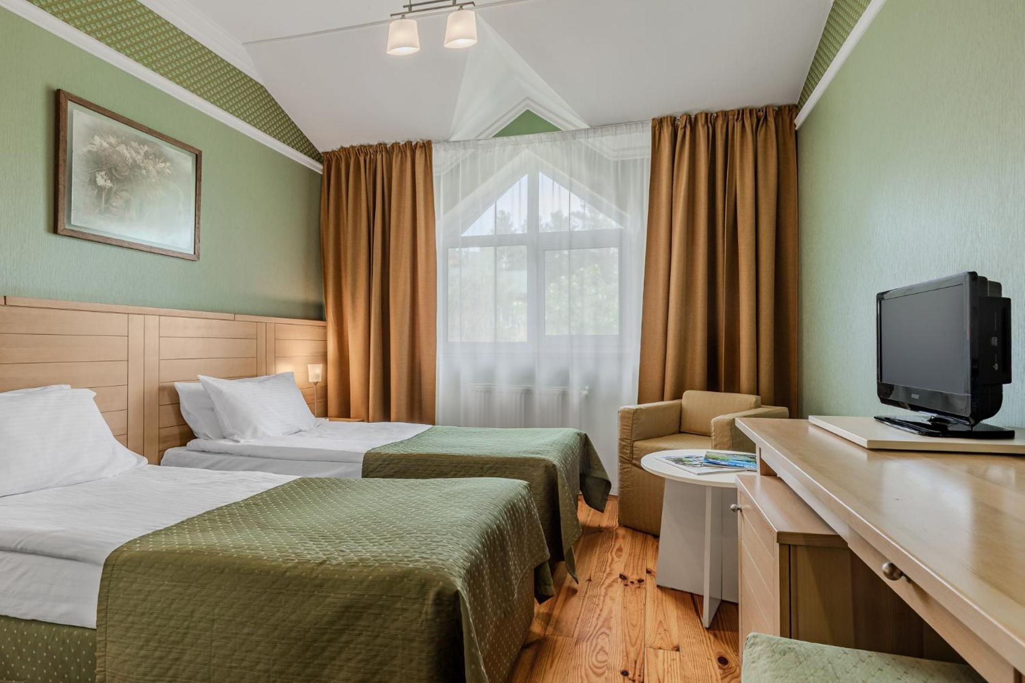 Seasons Spa Boutique Hotel Kozyn Dış mekan fotoğraf