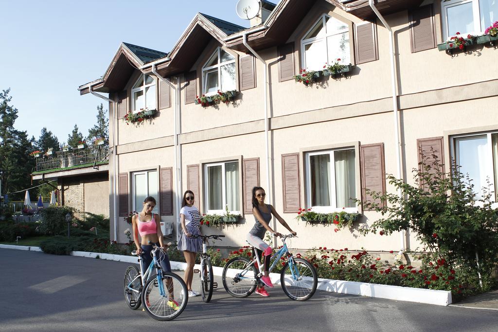 Seasons Spa Boutique Hotel Kozyn Dış mekan fotoğraf